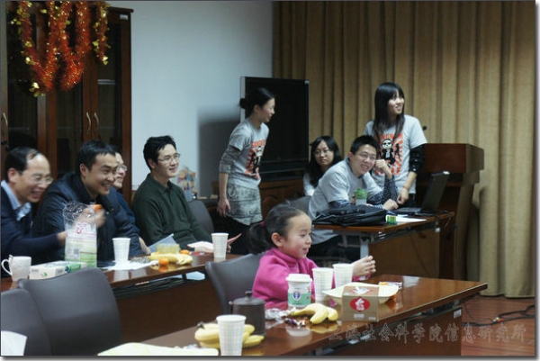 所工会组织举办2013年迎新联欢会