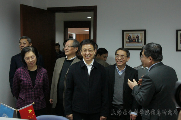 中共中央政治局委员、上海市委书记韩正调研信息研究所