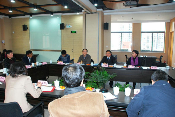 信息所科研人员代表参加静安区科委“建设智慧城区，打造国际静安”咨询会