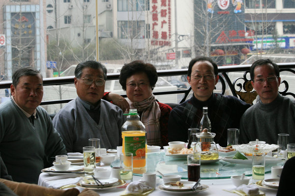 信息所1月14日举行迎新春聚餐会